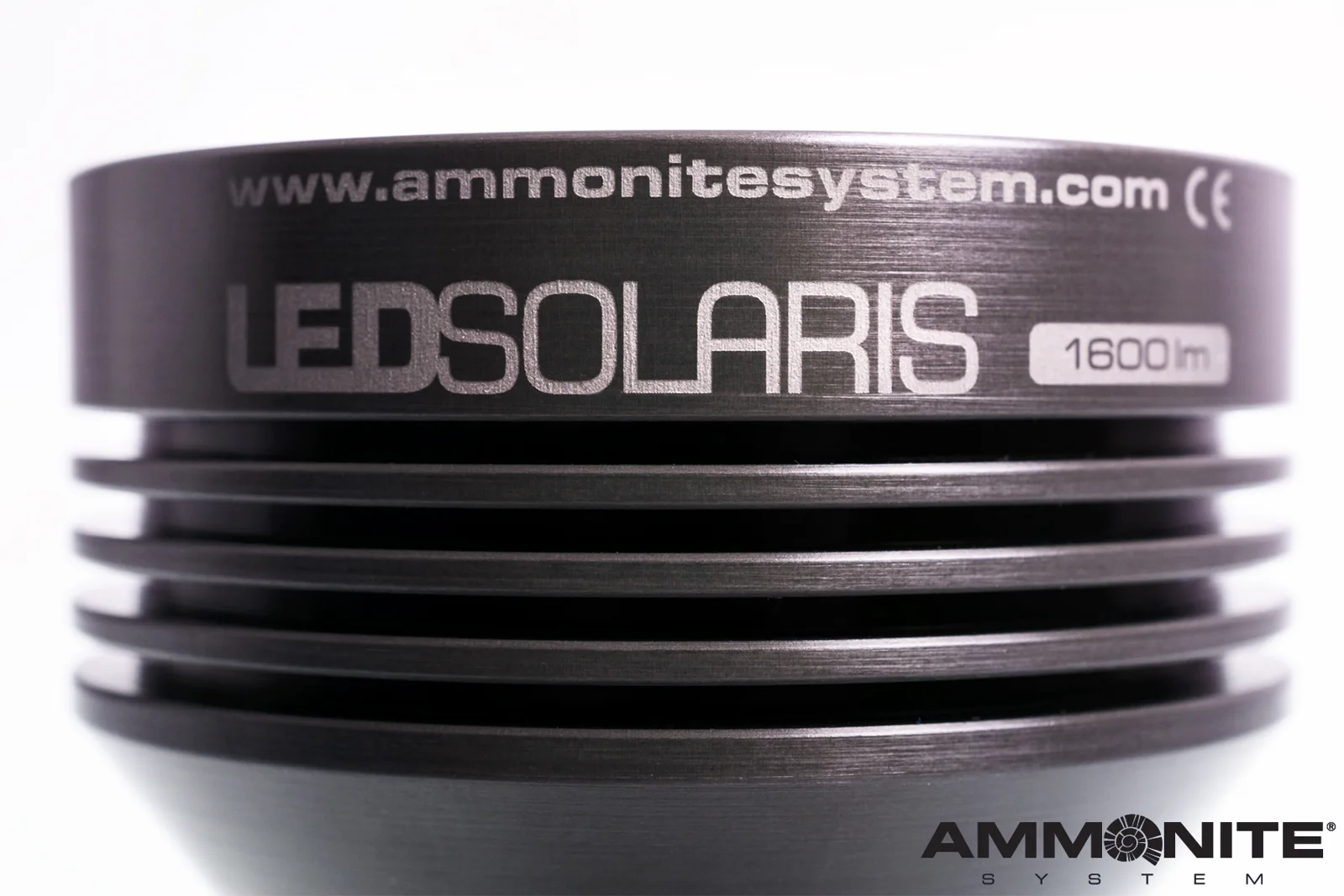 LED SOLARIS NEXT GEN / ACCU TYPE 24 SPECIAL / UHD SIDEMOUNT CABLE / ECO-FRIENDLY PACKAGING / NO GOODMAN HANDLE