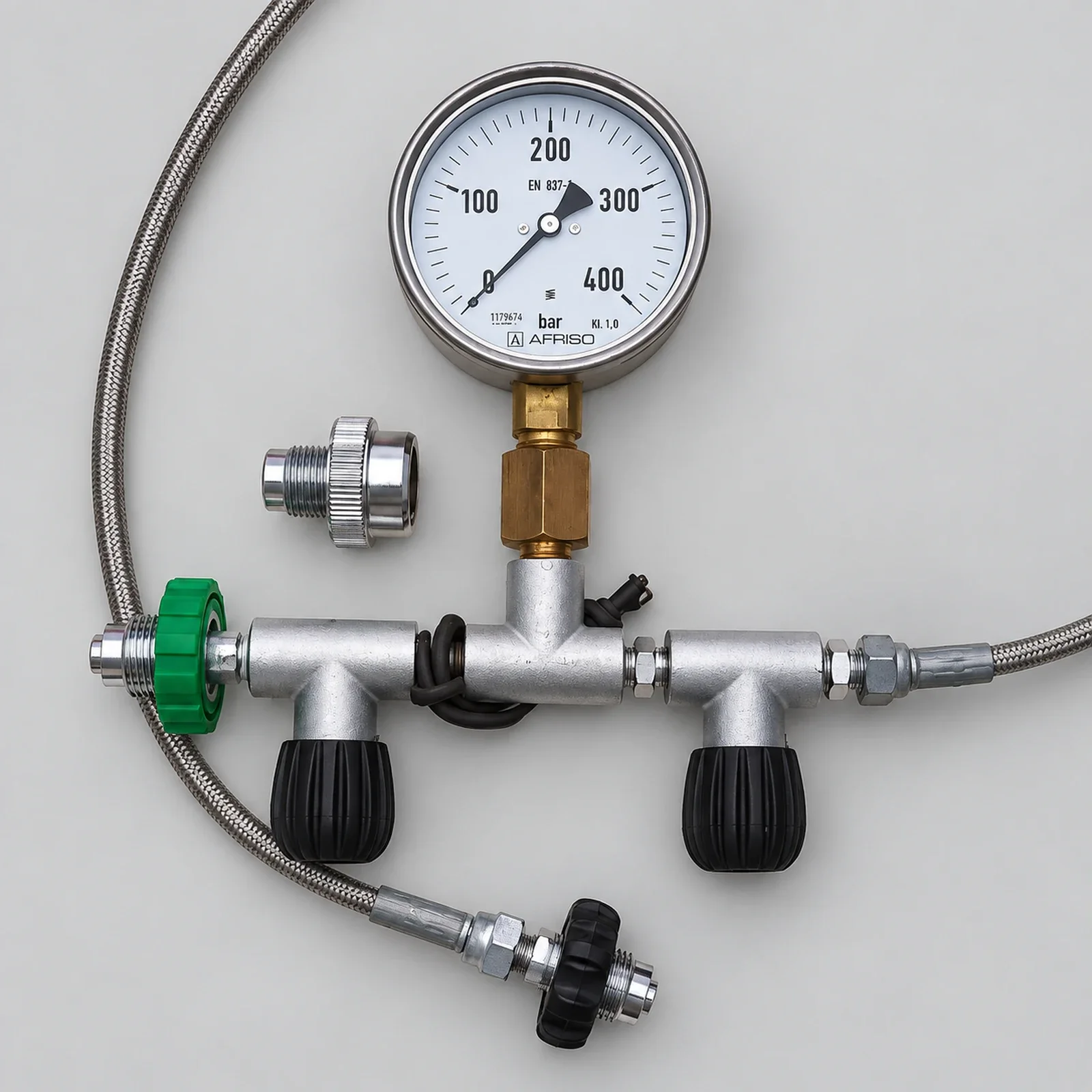 Trasvasador de oxígeno con manómetro 0.1 para oxígeno DIN y latiguillo inox de 2 m
